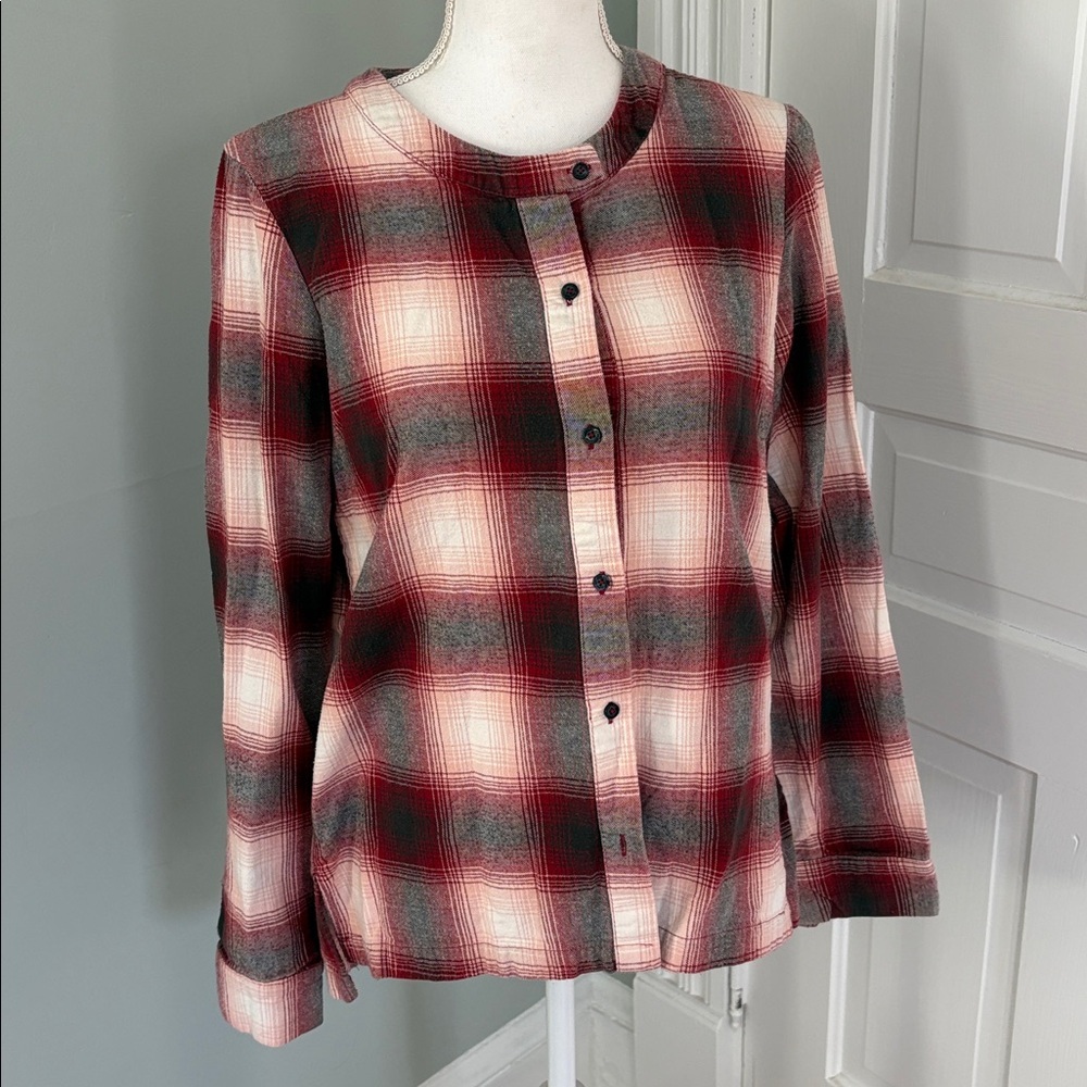 Pendleton Flannel Women’s Shirt medium Red And White Plaid holiday‎ cotton